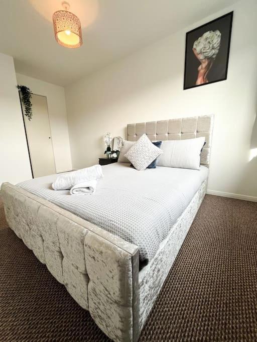 3 Bedroom House With Free Parking Τσάταμ Εξωτερικό φωτογραφία