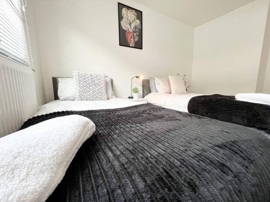3 Bedroom House With Free Parking Τσάταμ Εξωτερικό φωτογραφία